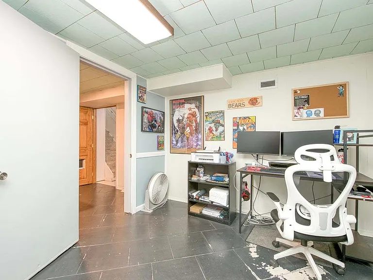 56fa318b896c4e16b5a81f29f7535ac1-cc_ft_768