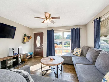 b9c627c3fa58eea57a8109efd12e853a-cc_ft_384