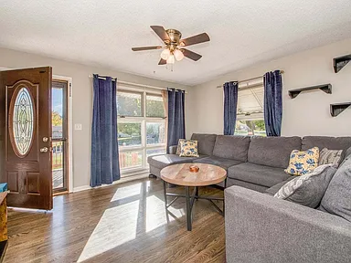 bd017485bf368c6f9914c8af850aa8b9-cc_ft_384