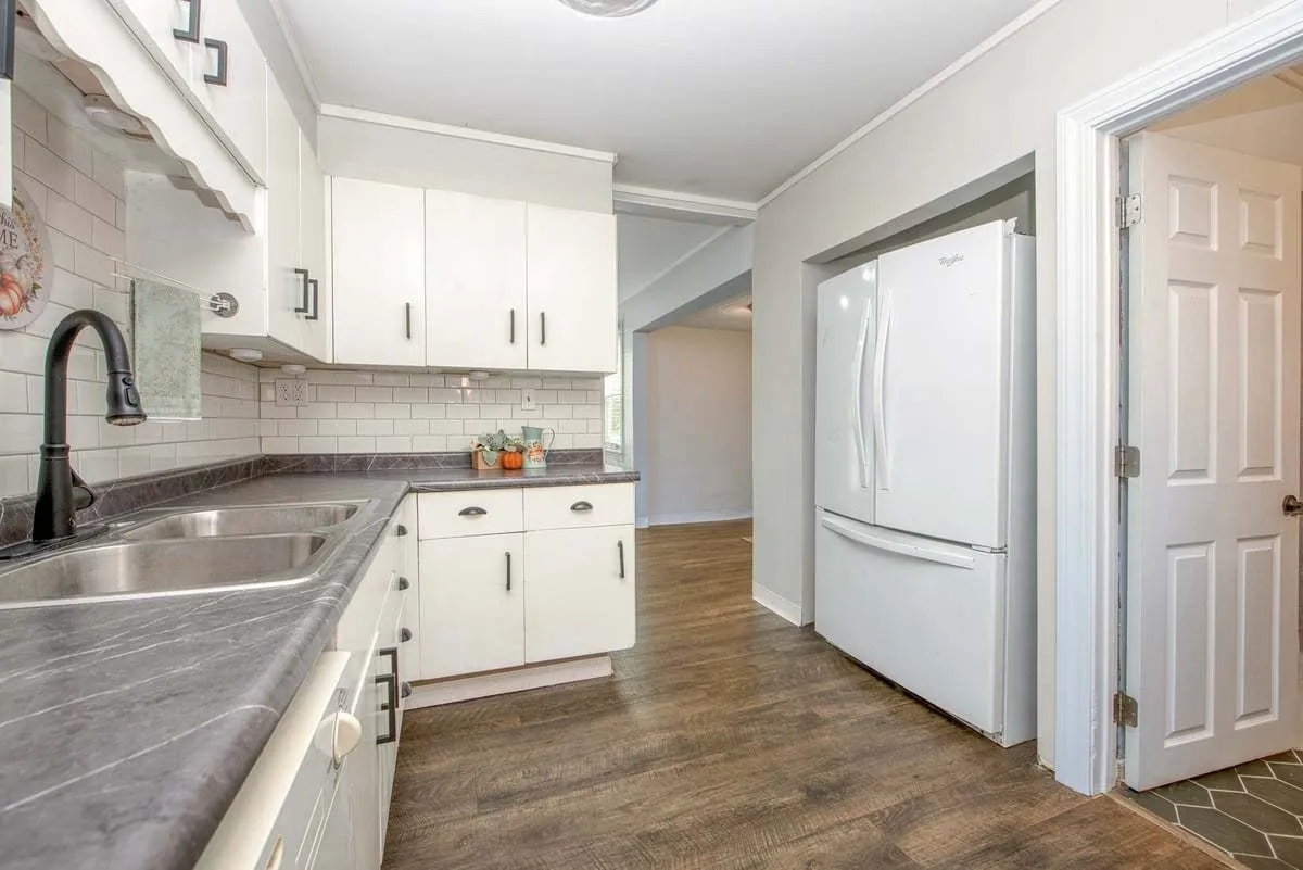 ea620df606036ac6d071a6819d7e4d77l-m2685940018rd-w1280_h960