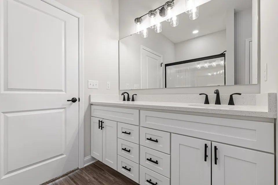 2208 NaggieBath1