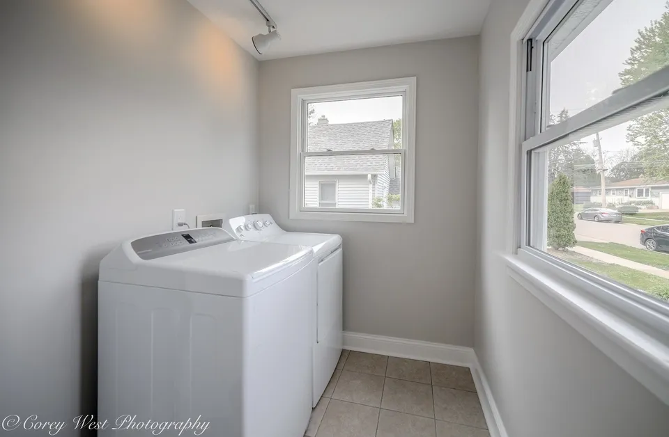 230 Sabin Front Launry