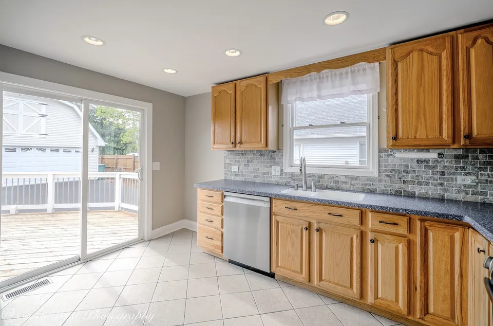 230 Sabin Kitchen 2