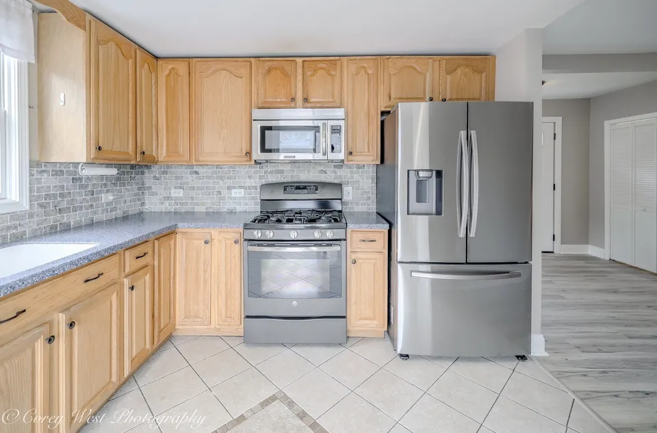230 Sabin Kitchen 3