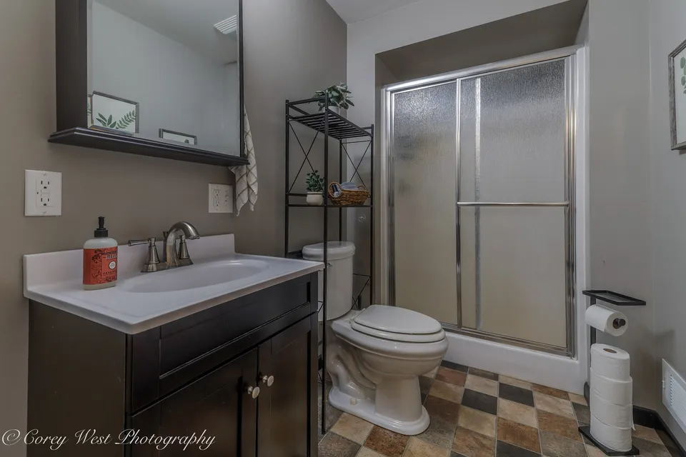 533 Bethany Syc Bath1